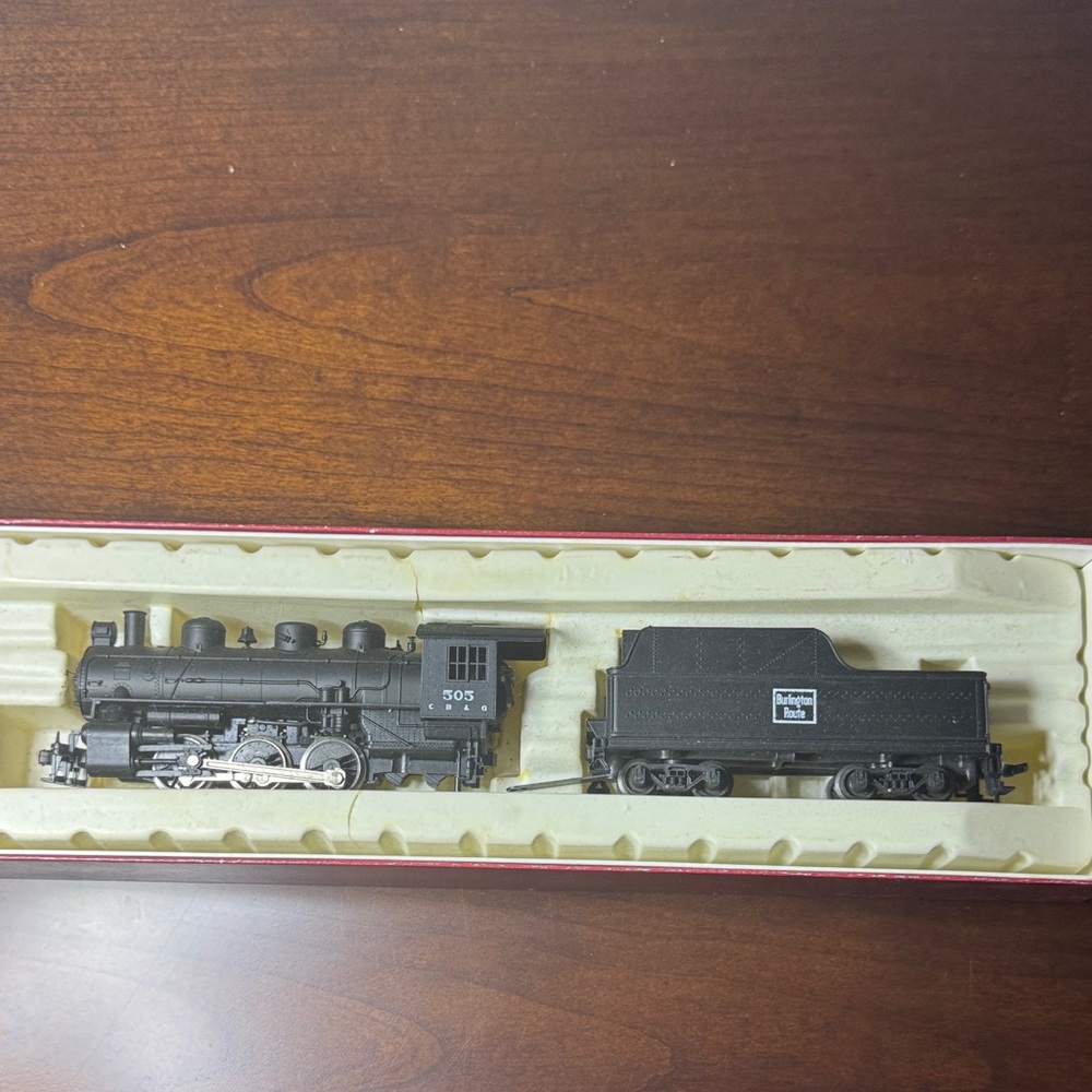 Rivarossi Burlington Route 0-6-0 Switcher HO Scale Steam Locomotive (New)